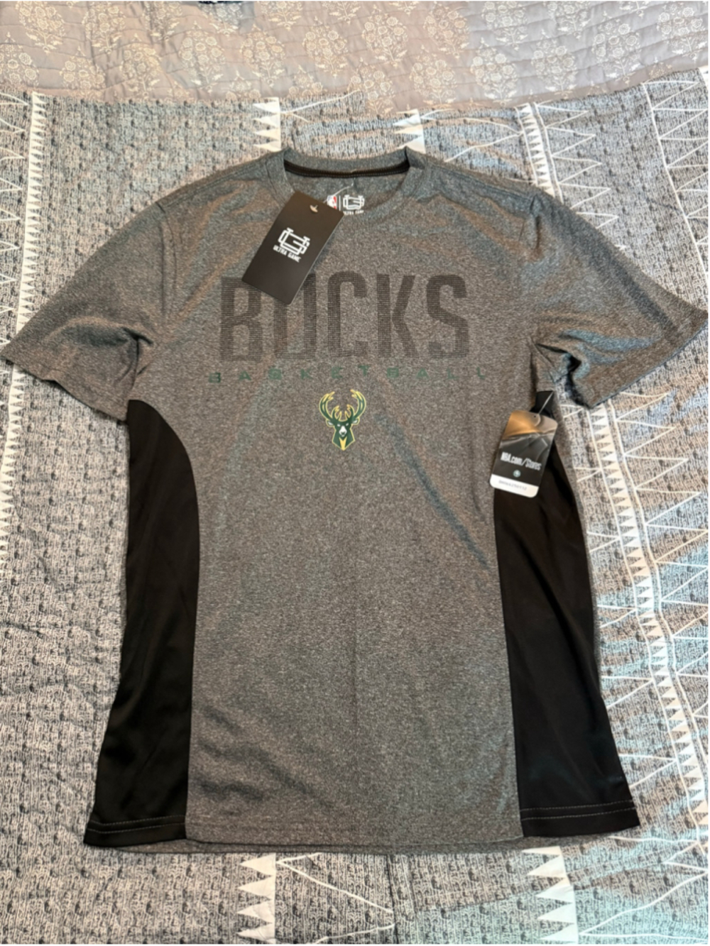 Men's NBA Ultra Game Milwaukee Bucks T-Shirt, Size S, Grey and Black